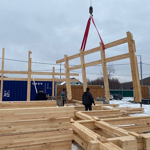 Монтаж фахверка 17×18м на Камчатке продолжается